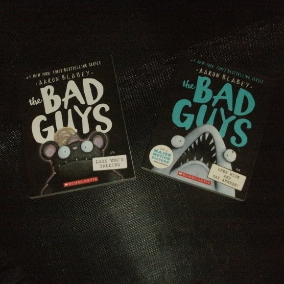 NWT THE BAD GUYS Aaron Blabey 18 Looks who's Talking & 15 Open Wide & Say Arrrgh - Picture 1 of 2